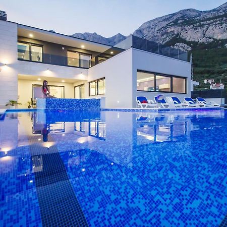 Luxury Villa High Hopes With Pool Makarska Bagian luar foto