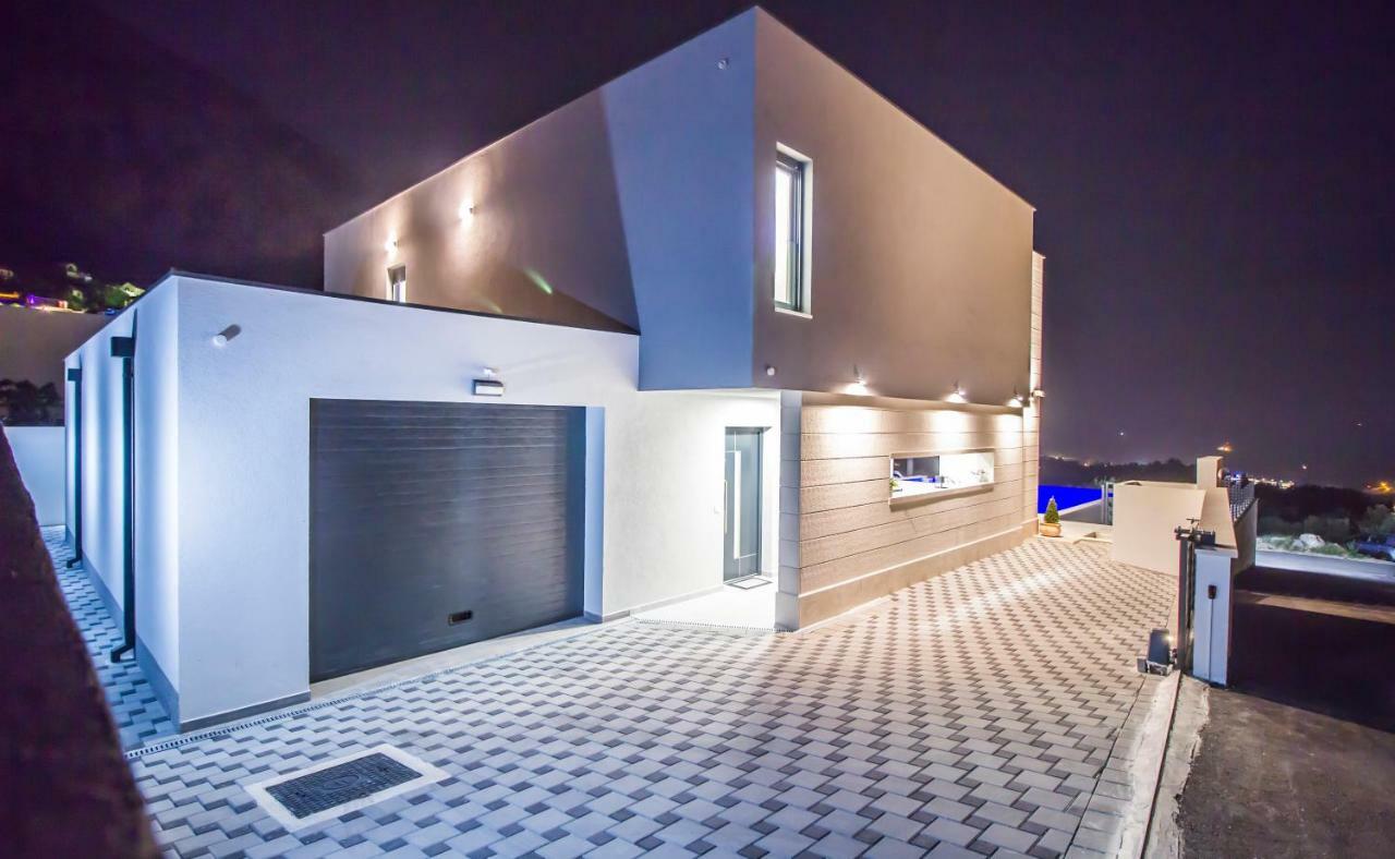 Luxury Villa High Hopes With Pool Makarska Bagian luar foto