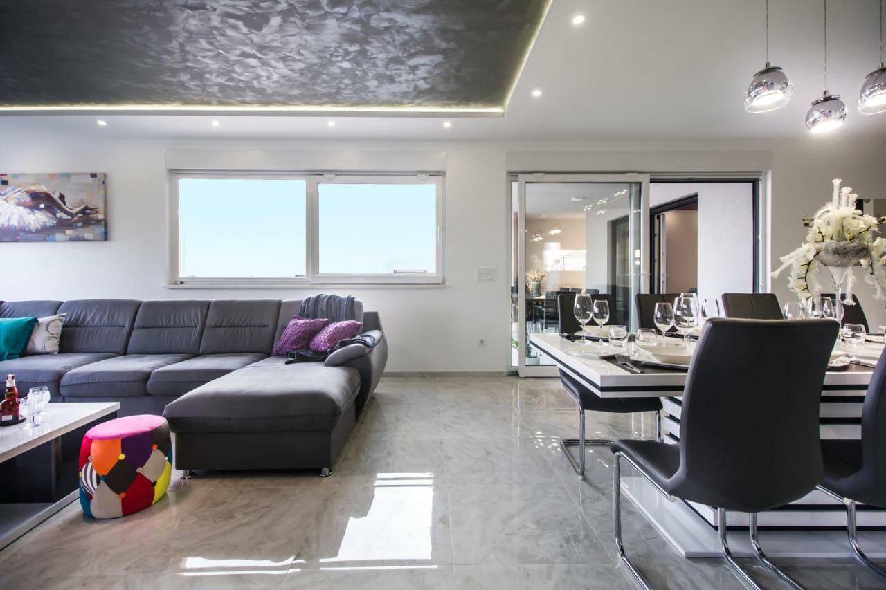 Villa Lacus Makarska Bagian luar foto